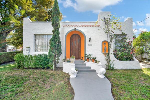 Woodside, 1600 SW 23rd St, Miami, Florida 33145, image 2