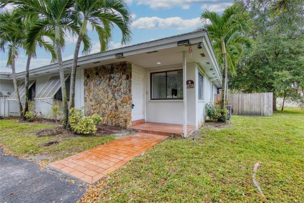 Eagle Nest, 15482 Durnford Dr #, Miami Lakes, Florida 33014, image 1