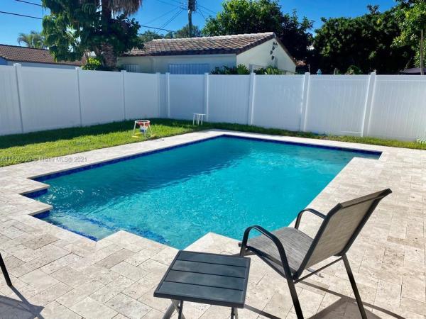 Hollywood Lakes, 1632 Van Buren St, Hollywood, Florida 33020, image 2