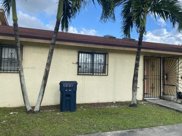 Waterside Townhomes, 28103 SW 141st Pl #28103, Leisure City, Florida 33033, image 1
