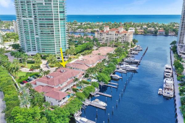 Porto Vita Townhomes, 3780 NE 199th Ter, Aventura, Florida 33180, image 2