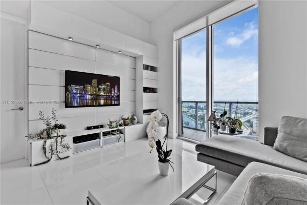 Latitude On The River, 185 SW 7th St #4301, Miami, Florida 33130, image 2