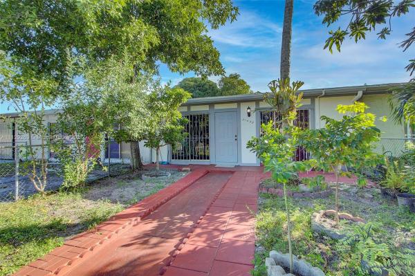 21458 NW 40th Cir Ct #21458, Miami Gardens, Florida 33055, image 2