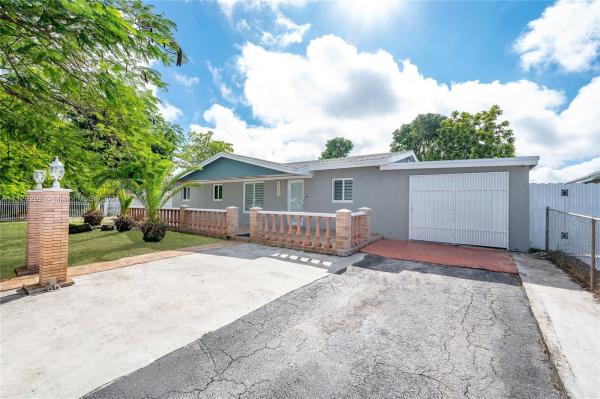 Carol City, 4932 NW 189th Ter, Miami Gardens, Florida 33055, image 2