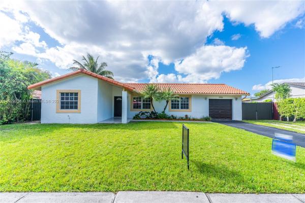 San Sebastian, 5506 SW 133rd Pl, Kendale Lakes, Florida 33175, image 2