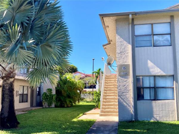 Rozland, 15318 SW 72nd St #15-22, Kendall West, Florida 33193, image 2