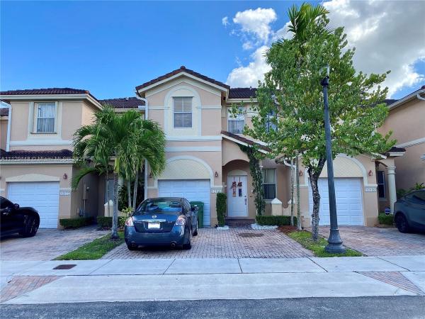 Kendall Breeze, 12183 SW 124th Path ##12183, Three Lakes, Florida 33186, image 2