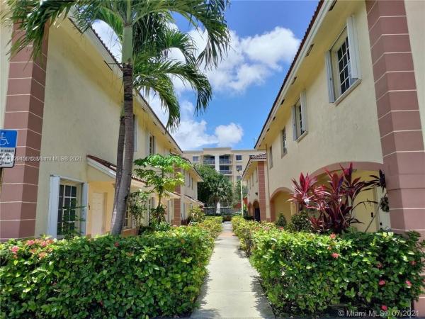 Marquis Villas, 6768 NW 182nd St #105, Country Club, Florida 33015, image 2