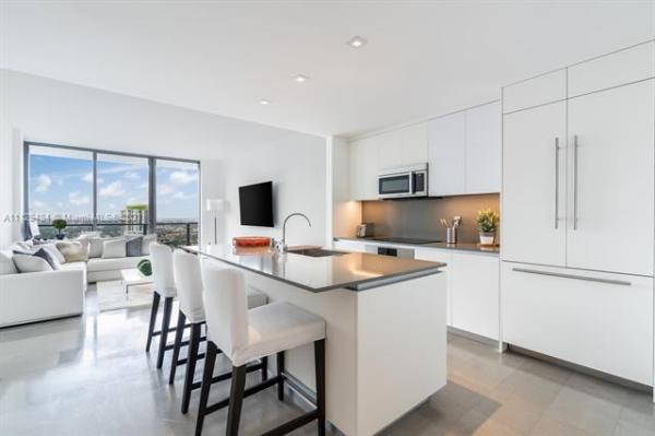 Reach Brickell City Centre, 68 SE 6th St #3706, Miami, Florida 33131, image 1
