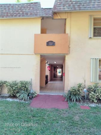 University Trail, 890 SW 129th Pl #203, Tamiami, Florida 33184, image 1