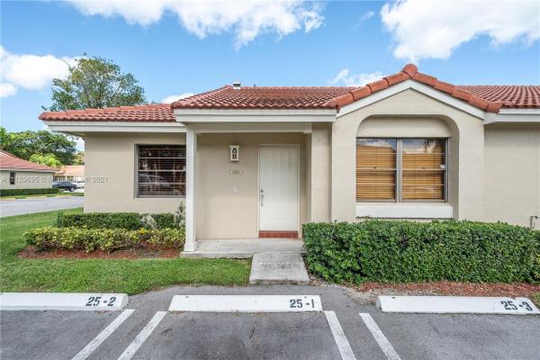 Villa Homes At The Moors, 17263 NW 60th Ct, Country Club, Florida 33015, image 2