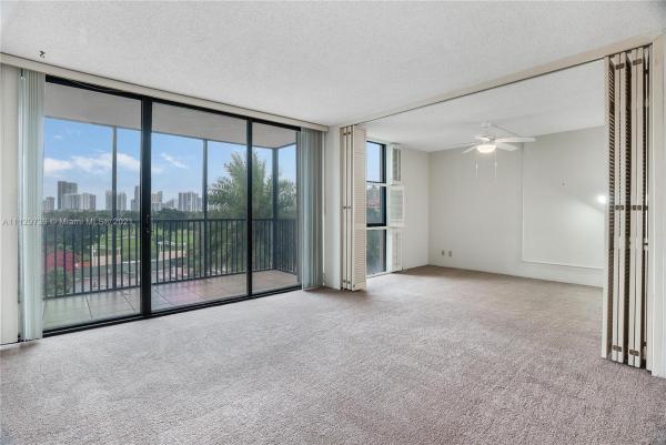 Coronado Tower 2, 20301 W Country Club Dr #624, Aventura, Florida 33180, image 2