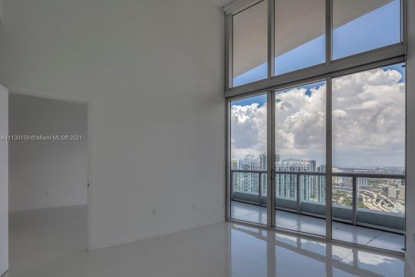 Icon Brickell Tower 1, 465 Brickell Ave #4104, Miami, Florida 33131, image 2