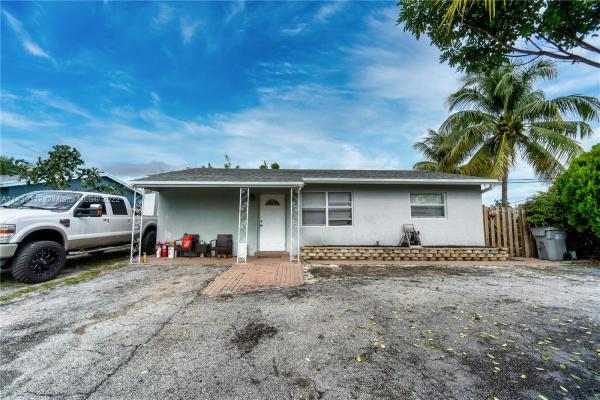 Pompano Estates, 279 NE 30th St, Pompano Beach, Florida 33064, image 1