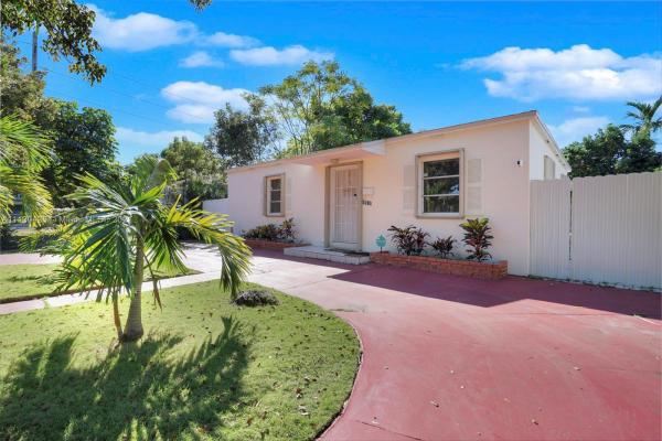 University Park, 6530 SW 58th Ave, South Miami, Florida 33143, image 1