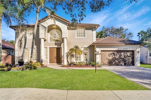 Stoneridge Lake Estates, 16327 Mariposa Cir S, Pembroke Pines, Florida 33331, image 1