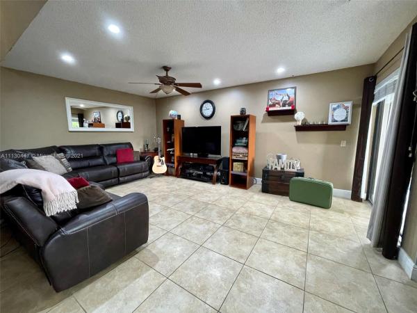 Village Homes At Lakes Of The Meadow, 4825 SW 149th Ct #18B, Kendall West, Florida 33185, image 2