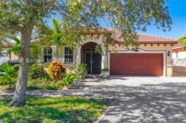 Grand Lakes, 2096 SW 151st Pl, University Park, Florida 33185, image 2