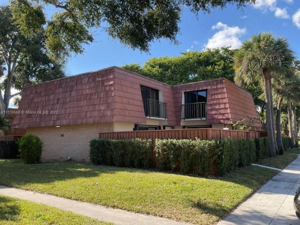 Sandalwood At Boynton Beach, 626 Buttonwood Ln, Boynton Beach, Florida 33436, image 2