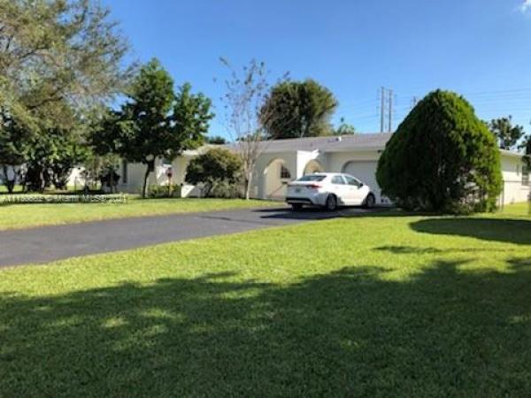 Pine Shore, 11500 SW 131st St, Kendall, Florida 33176, image 2