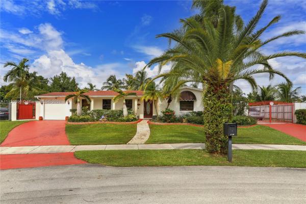 Palmetto Country Club Estates, 9991 SW 157th Ter, Palmetto Estates, Florida 33157, image 2