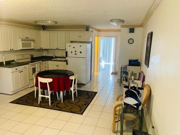 15600 NE 6th Ave #19A, Golden Glades, Florida 33162, image 1