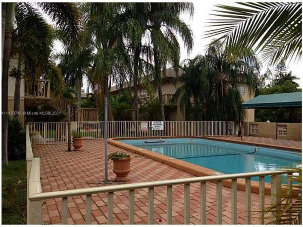 1350 NE 119th St #135016, Unincorporated Dade County, Florida 33161, image 2