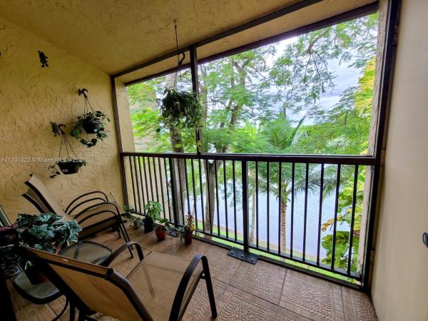 Promenade At Kendale Lakes, Kendall, Florida 33186, image 2