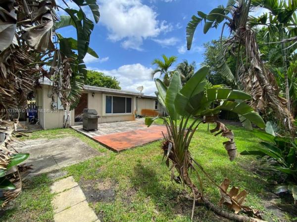 Sherwood Forest, 1704 SW 9th St, Fort Lauderdale, Florida 33312, image 1