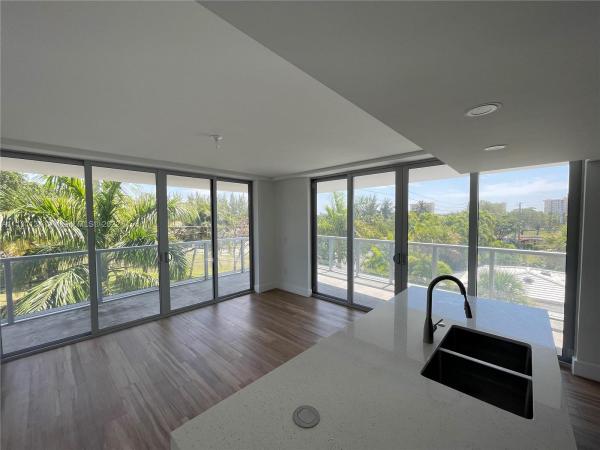 The Highlands, 13800 Highland Dr #310, North Miami Beach, Florida 33181, image 1
