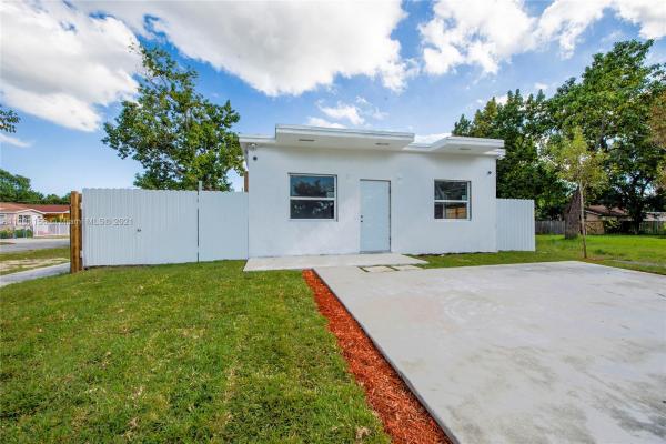 Hialeah Heights, 5629 NW 31st Ave, Brownsville, Florida 33142, image 2