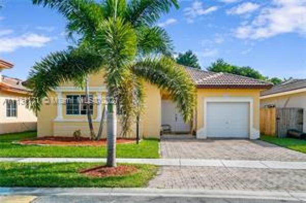 Cristys Homestead, 1301 NE 41st Pl, Homestead, Florida 33033, image 2