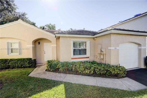 Quatraine At Jacaranda, 9886 NW 2nd St, Plantation, Florida 33324, image 1