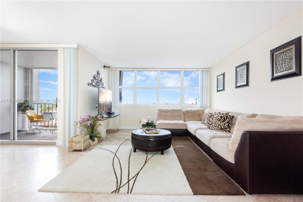 Trafalgar Towers, 1400 S Ocean Dr #606, Hollywood, Florida 33019, image 2