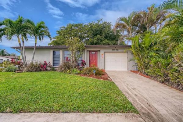 Coco Wood Lakes, 14849 Wood Lodge Ln, Delray Beach, Florida 33484, image 2