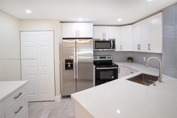 Evergreen, 7539 S Oriole Blvd #101, Delray Beach, Florida 33446, image 1