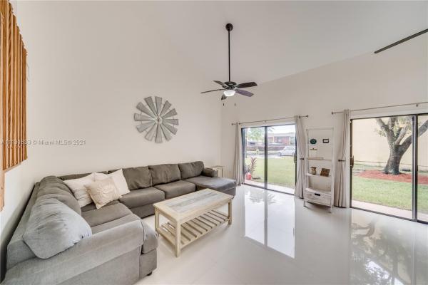 Sandpiper Woods, 404 SE 11th Ter, Dania Beach, Florida 33004, image 1