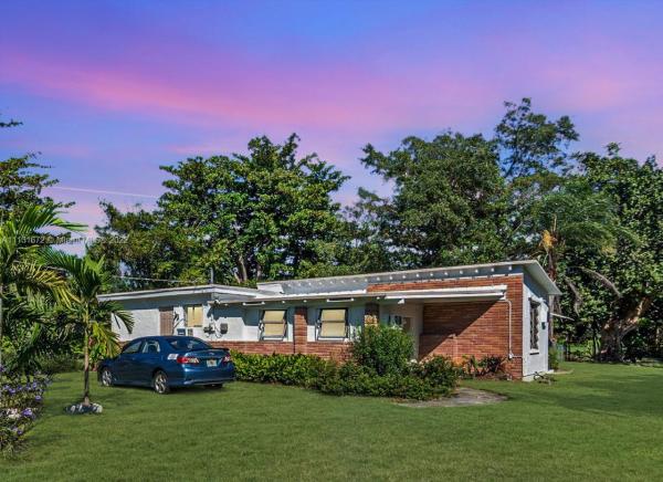 11925 W Biscayne Canal Rd, Unincorporated Dade County, Florida 33161, image 1