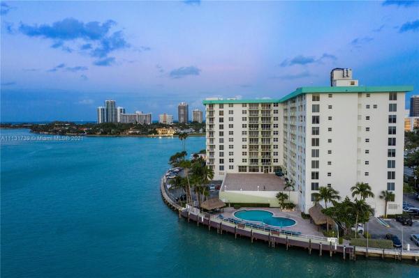 Island Pointe, 10350 W Bay Harbor Dr #7L, Bay Harbor Islands, Florida 33154, image 2