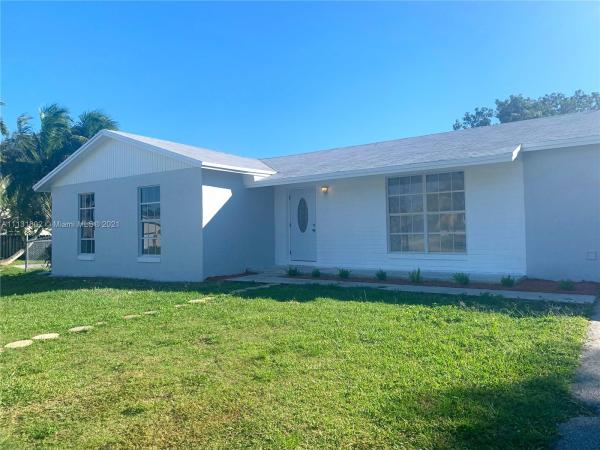 Meadow Wood Manor, 13300 SW 254th Ter, Princeton, Florida 33032, image 2