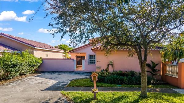 West Lakes Gardens, 8736 NW 149th Ter, Miami Lakes, Florida 33018, image 2
