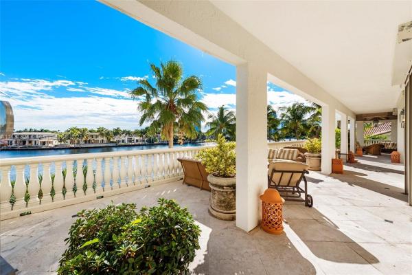 Bella Vista Mid Rise North, 20165 NE 39th Pl #304, Aventura, Florida 33180, image 2