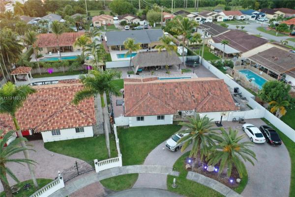 Kenmore, 4090 SW 135th Ave, Tamiami, Florida 33175, image 1