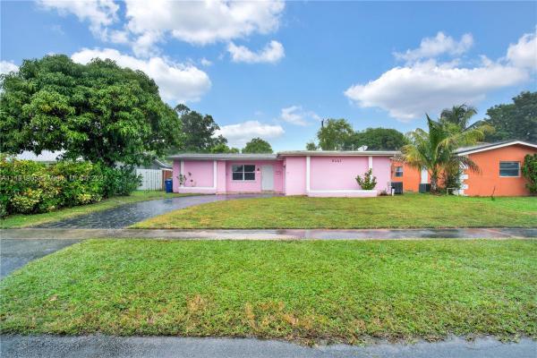 Sunrise Golf Village, 6441 NW 28th St, Sunrise, Florida 33313, image 2