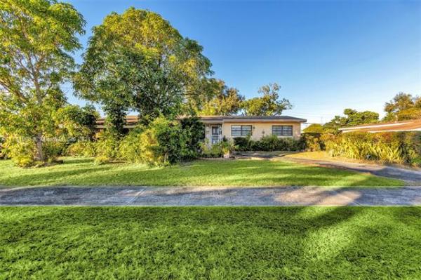 Windward Estates, 1971 NW 189th Ter, Miami Gardens, Florida 33056, image 2