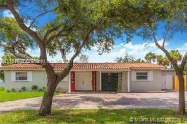 Pickwick Lake Estates, North Miami Beach, Florida 33162, image 2