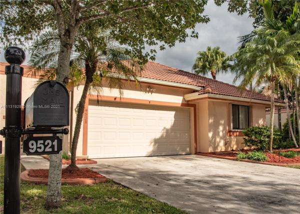 Mayfair At Jacaranda, 9521 NW 18th Dr, Plantation, Florida 33322, image 2
