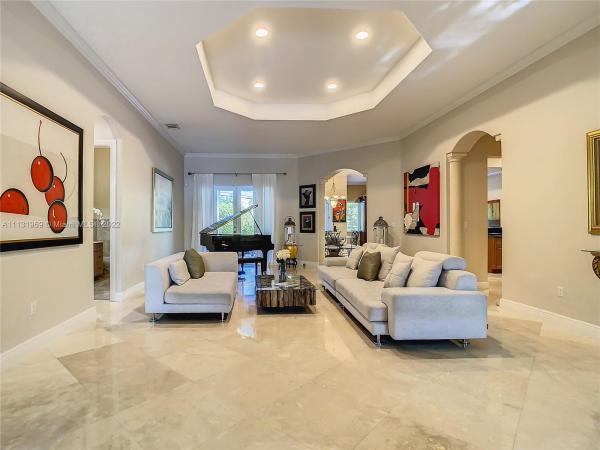 Pinewood Homes, 8921 SW 94th Ter, Kendall, Florida 33176, image 2