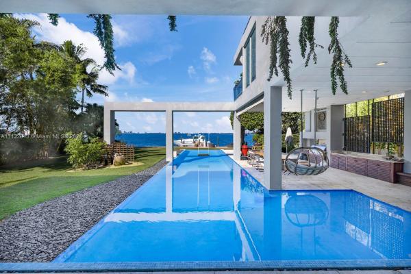 Tropical Isle Homes, 220 Harbor Dr, Key Biscayne, Florida 33149, image 2