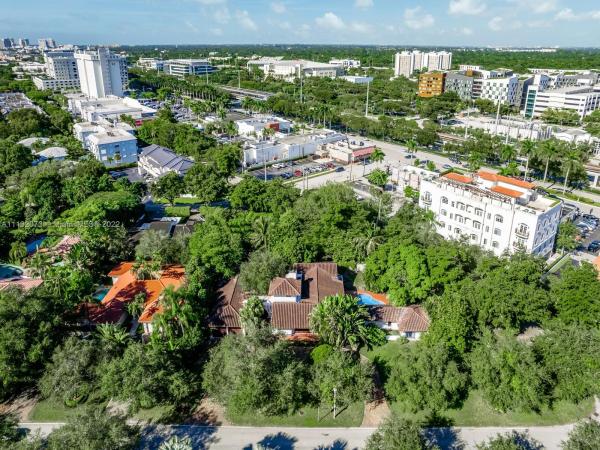 5800 Turin St, Coral Gables, Florida 33146, image 2